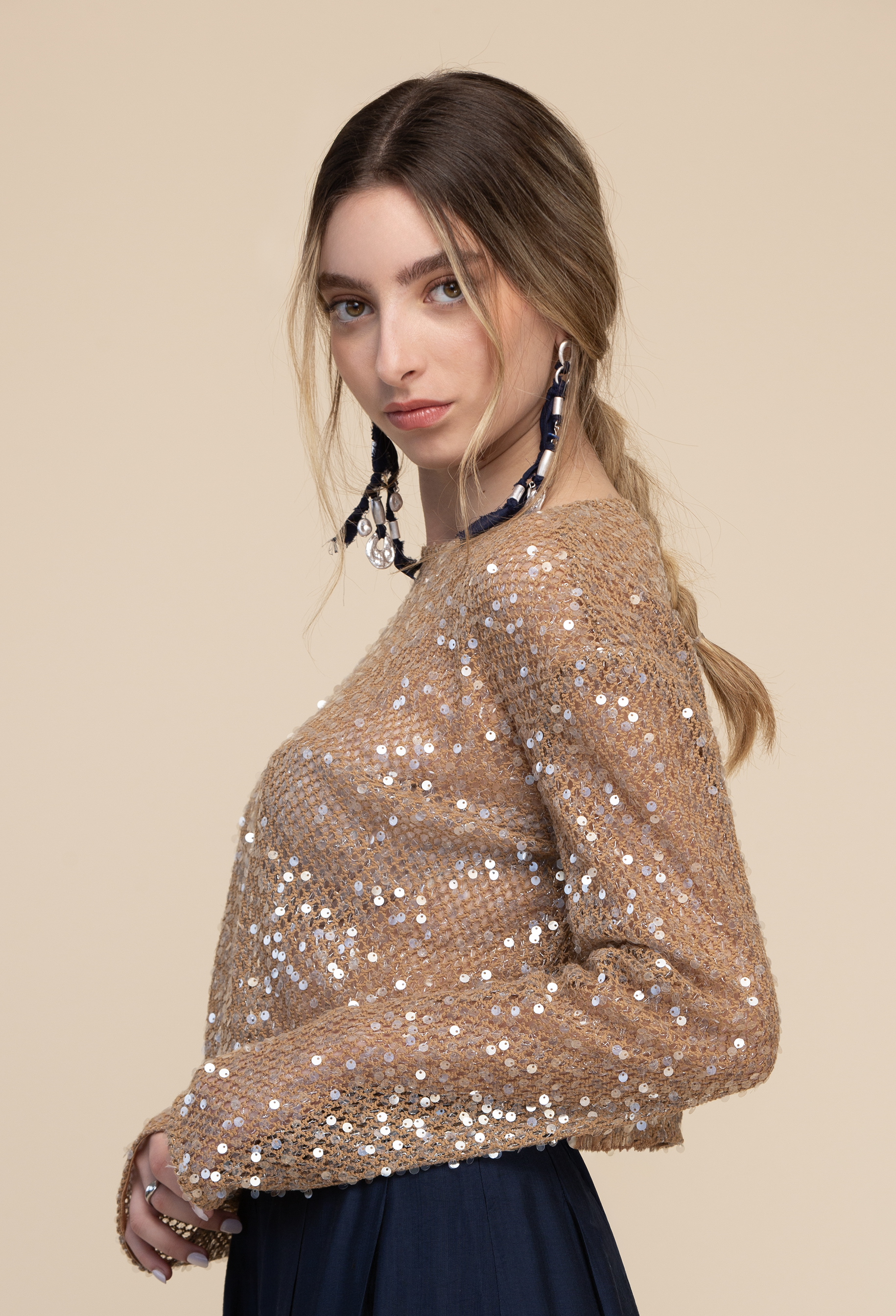 BLUSA TEJIDA CON LENTEJUELA