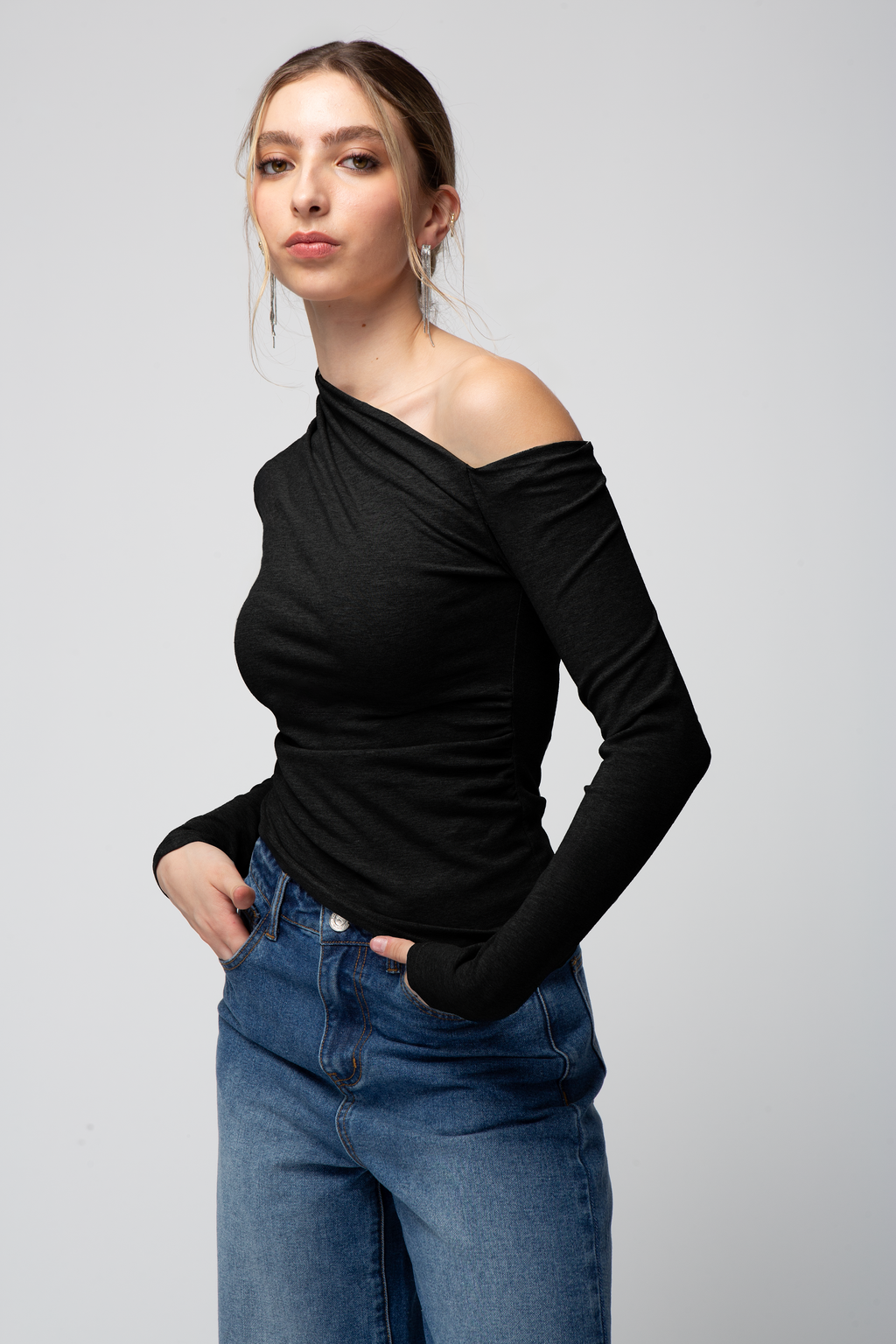 BLUSA ASIMÃ‰TRICA MANGA LARGA