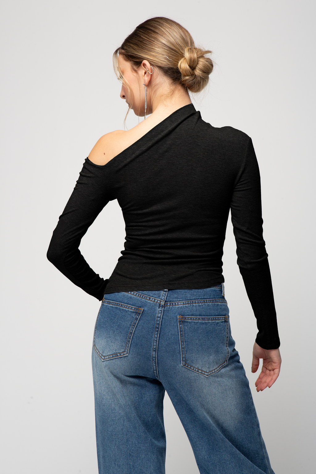 BLUSA ASIMÃ‰TRICA MANGA LARGA