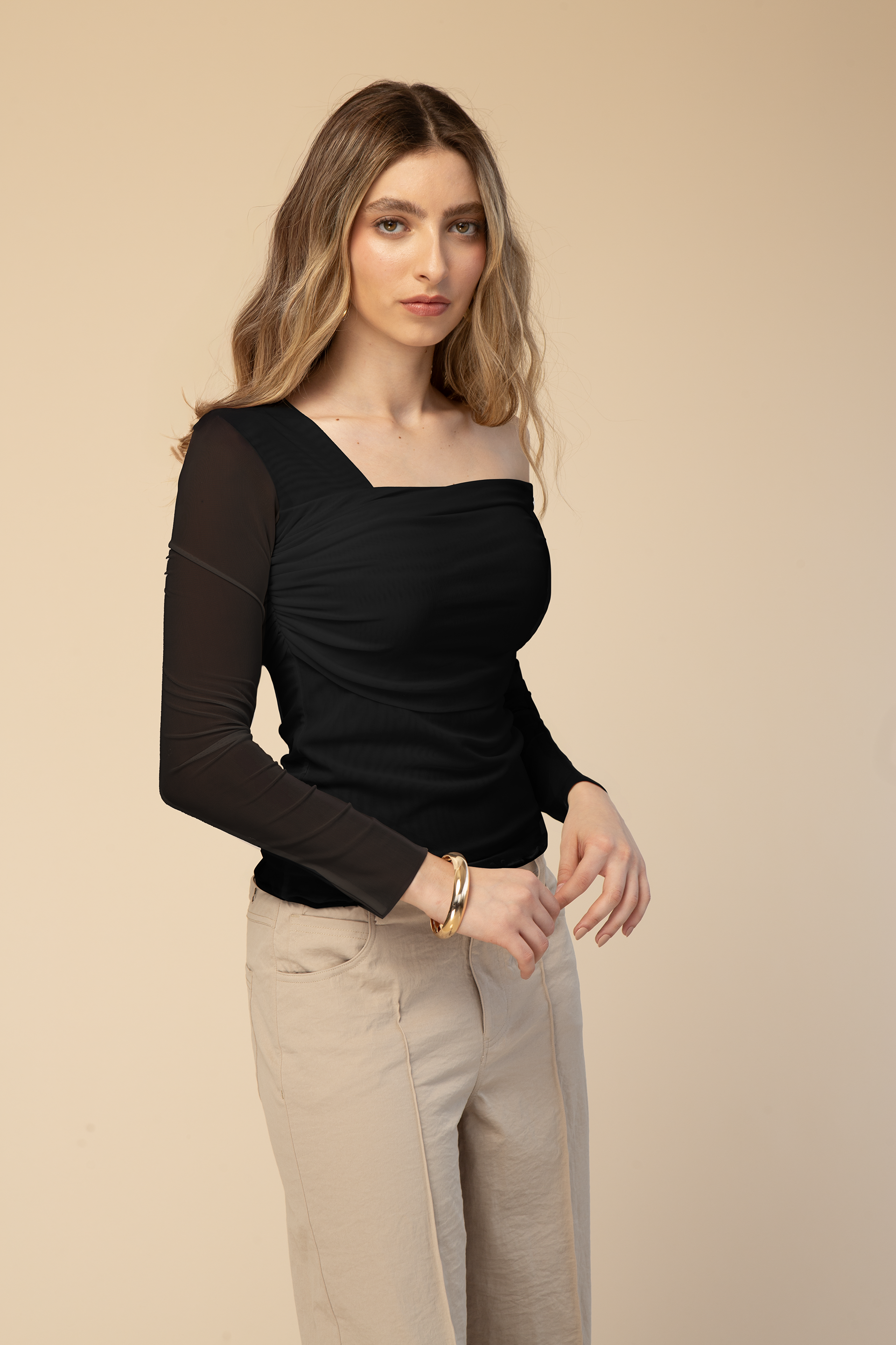 TOP OFF SHOULDER DE MESH